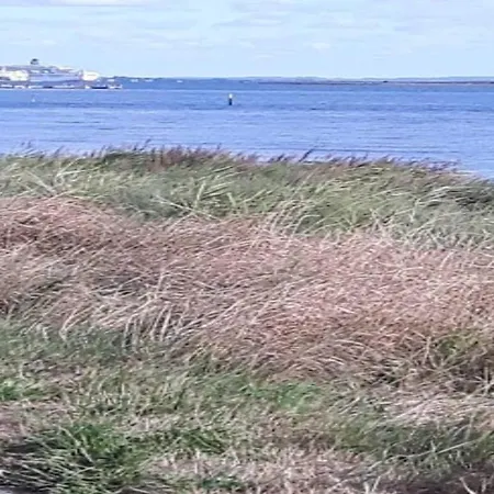 3 Person In Aeroskobing-by Traum