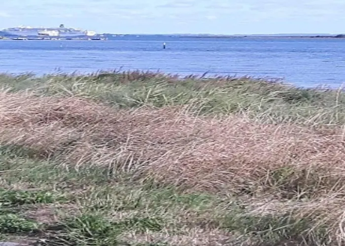 3 Person In Aeroskobing-by Traum